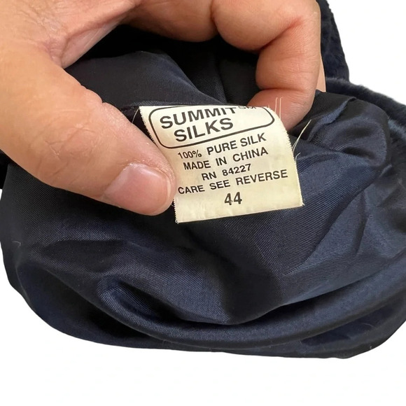 Summit Silks Velvet Silk Vest with removable Fur Blue Size Small - Picture 7 of 10